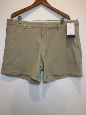Nike 24.7 Perfect Stretch Dri-FIT 6’Khaki Men’s Shorts size 40 NWT